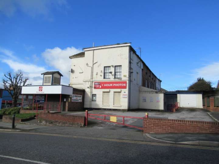 612 OLD CHESTER ROAD, WIRRAL Smith and Sons